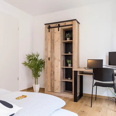 Apartamento Happy Living - Am Bodensee Mit Billard & Balkon By Living Timeless Friedrichshafen