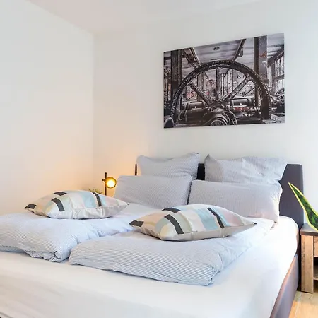 Lägenhet Happy Living - Am Bodensee Mit Billard&balkon Friedrichshafen