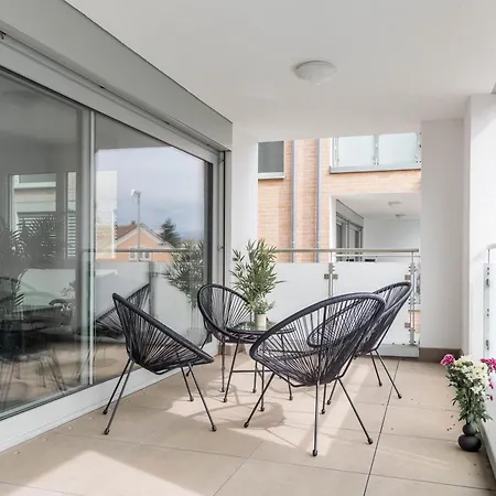 Happy Living - Am Bodensee Mit Billard & Balkon By Living Timeless Apartment Friedrichshafen